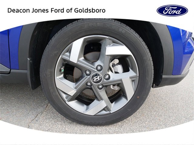 Used 2023 Hyundai Venue SEL image 10