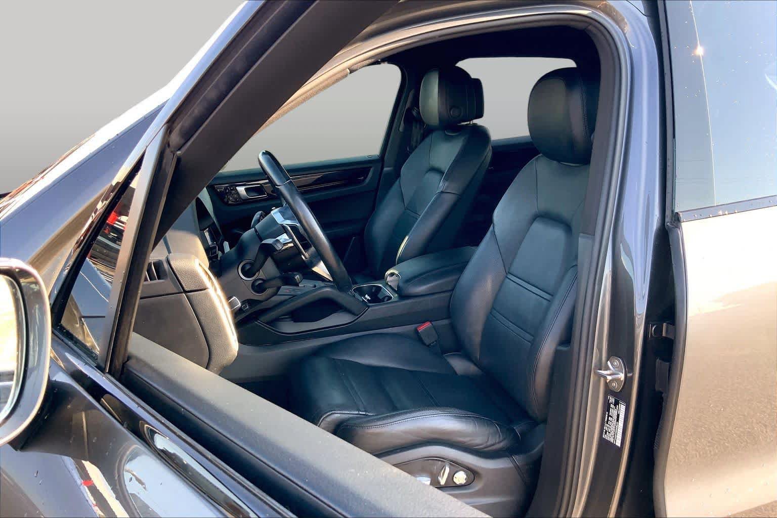 Used 2019 Porsche Cayenne AWD/4WD image 8