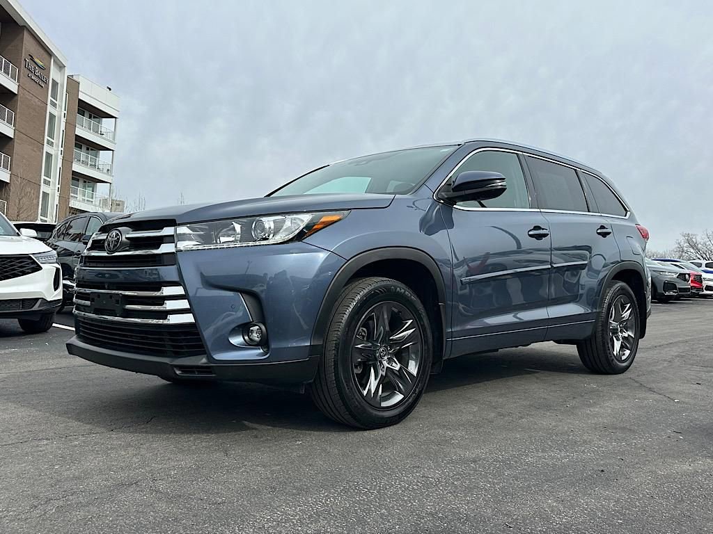 Used 2019 Toyota Highlander Limited Platinum image 4