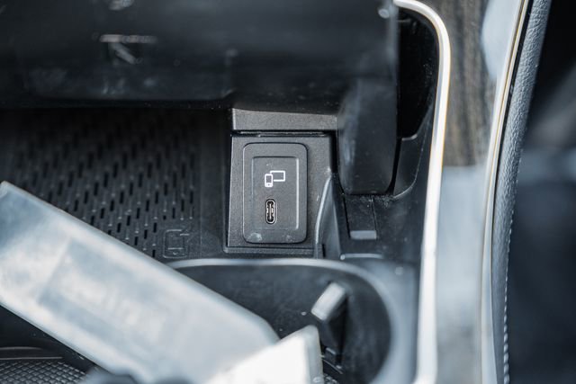 Used 2020 Mercedes-Benz GLC 300 GLC 300 image 24