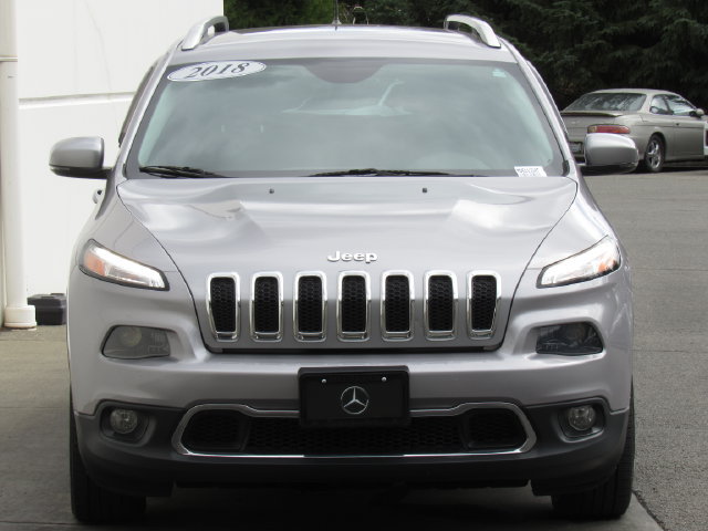 Used 2018 Jeep Cherokee Limited FWD image 3