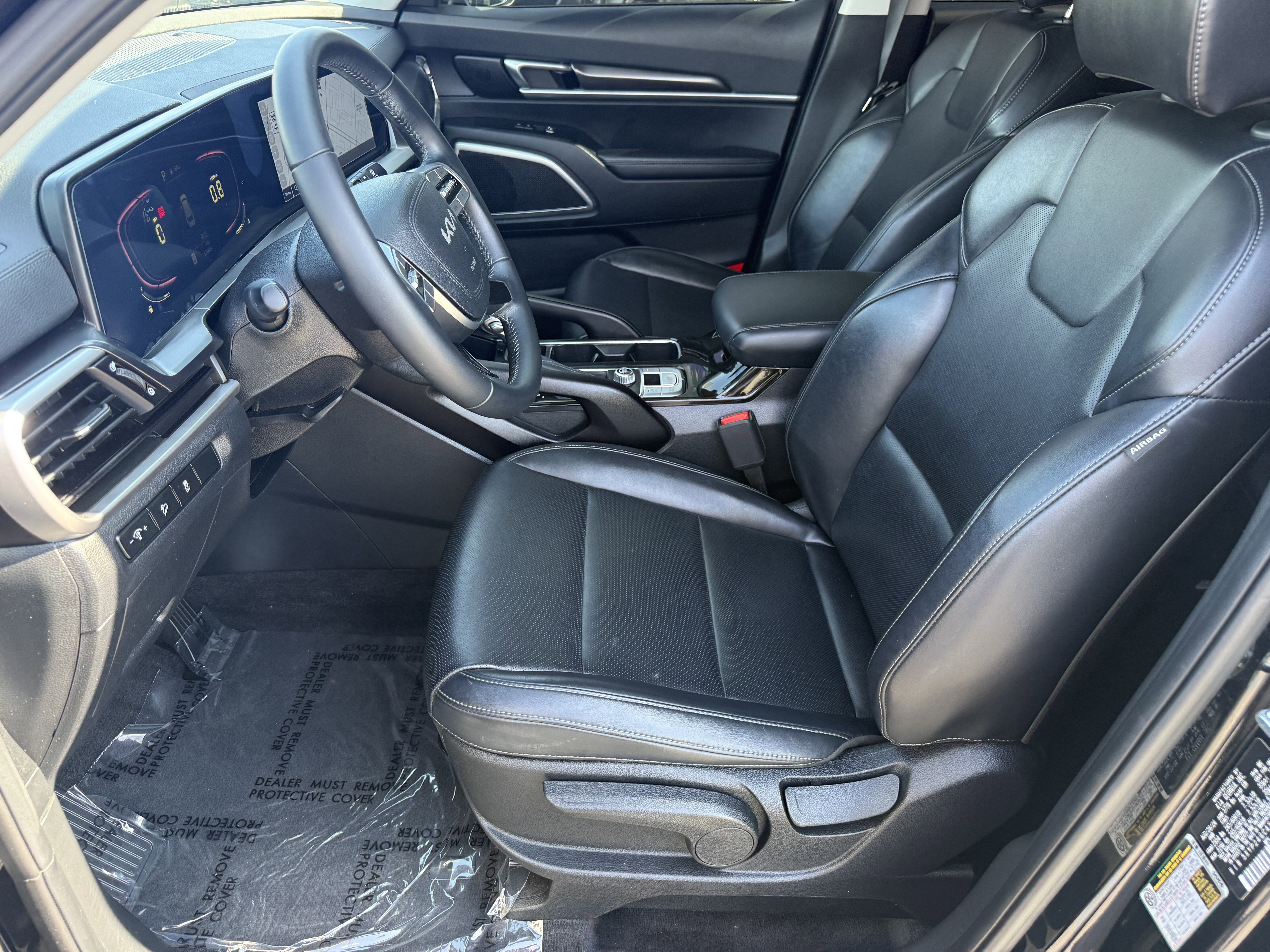 Certified 2025 Kia Telluride LX image 14