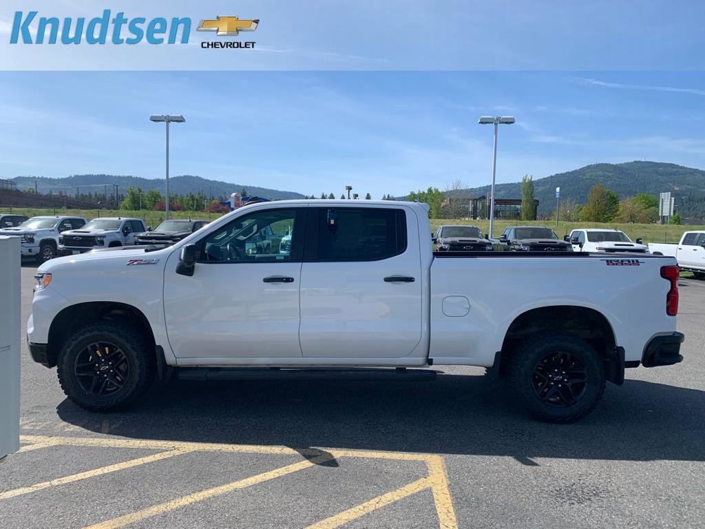 Used 2022 Chevrolet Silverado 1500 LT Trail Boss w/ Convenience Package II AWD/4WD image 4