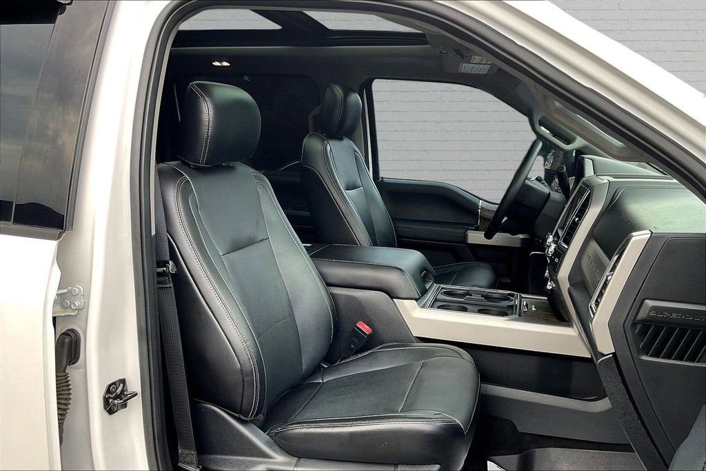 Used 2018 Ford F250 Lariat w/ Lariat Ultimate Package AWD/4WD image 28