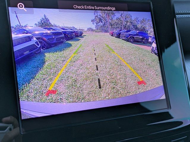 New 2025 Jeep Grand Cherokee Altitude image 19