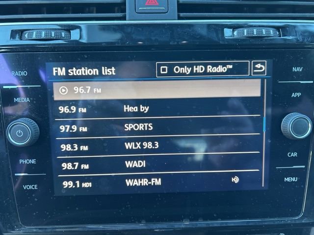 Used 2018 Volkswagen Golf R DCC & Navigation 4Motion image 17