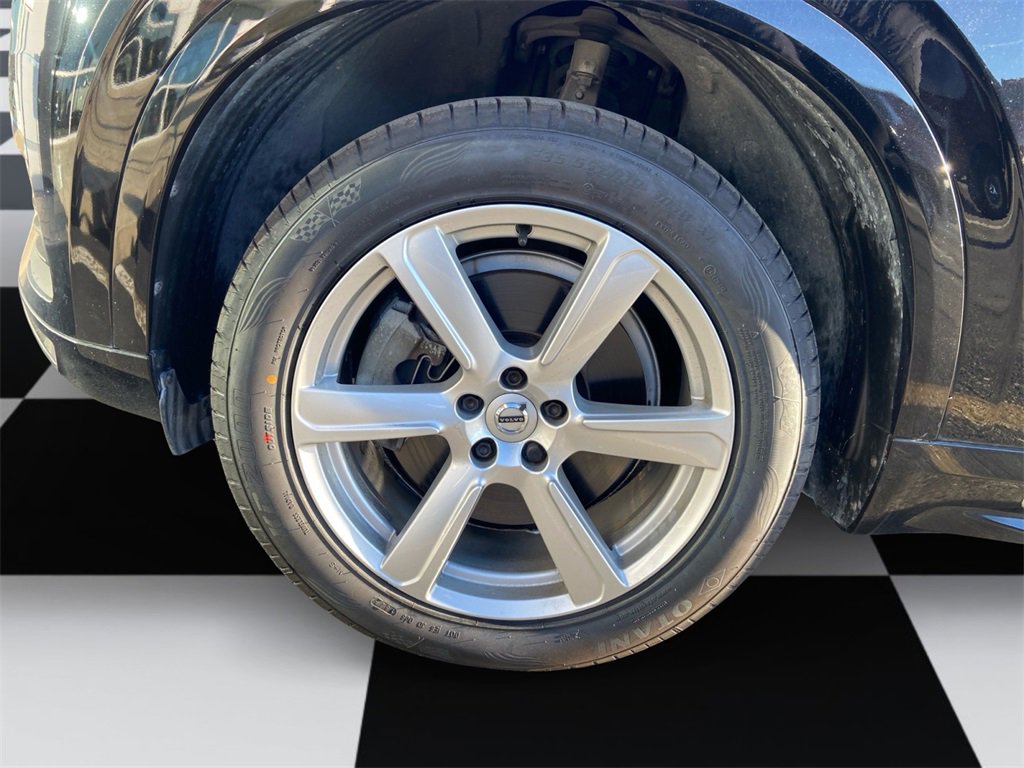 Used 2021 Volvo XC90 T5 Momentum image 14