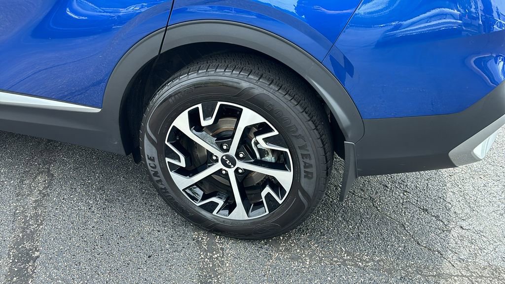 Used 2023 Kia Sportage EX image 9