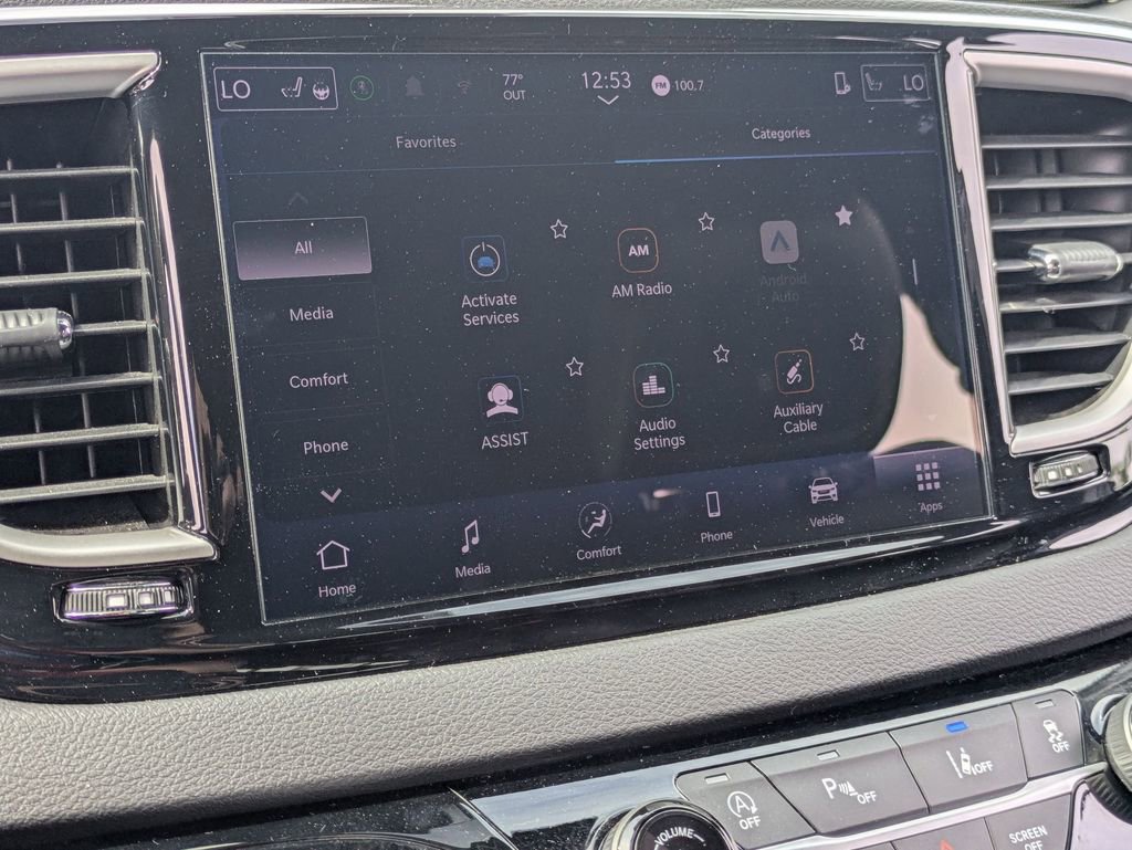 Used 2025 Chrysler Pacifica Select image 21