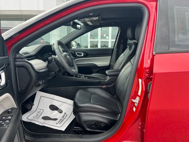 Certified 2023 Jeep Compass Limited w/ Elite Group AWD/4WD image 9