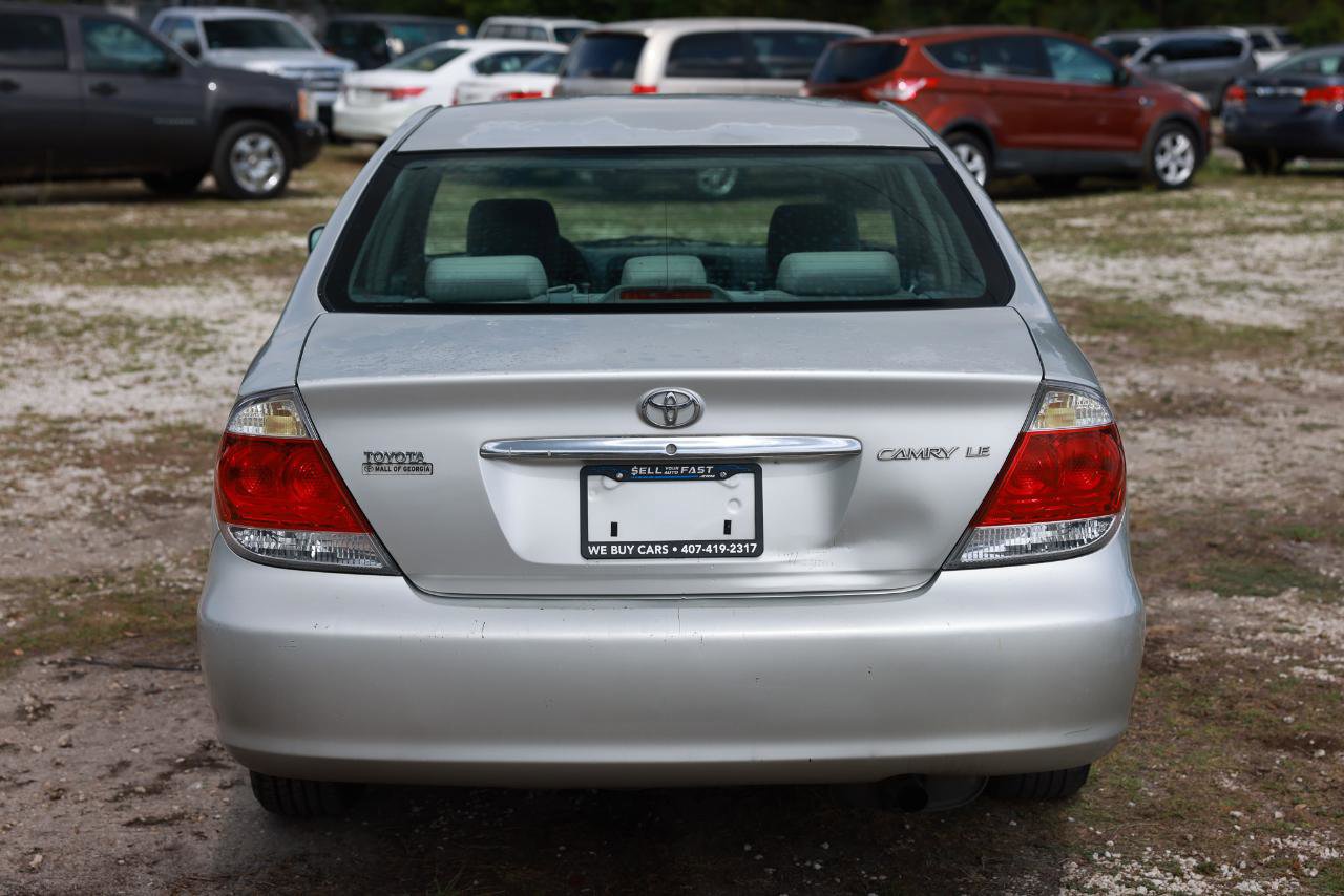 Used 2005 Toyota Camry SE FWD image 9