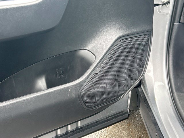 Used 2025 Toyota RAV4 XLE AWD/4WD image 22