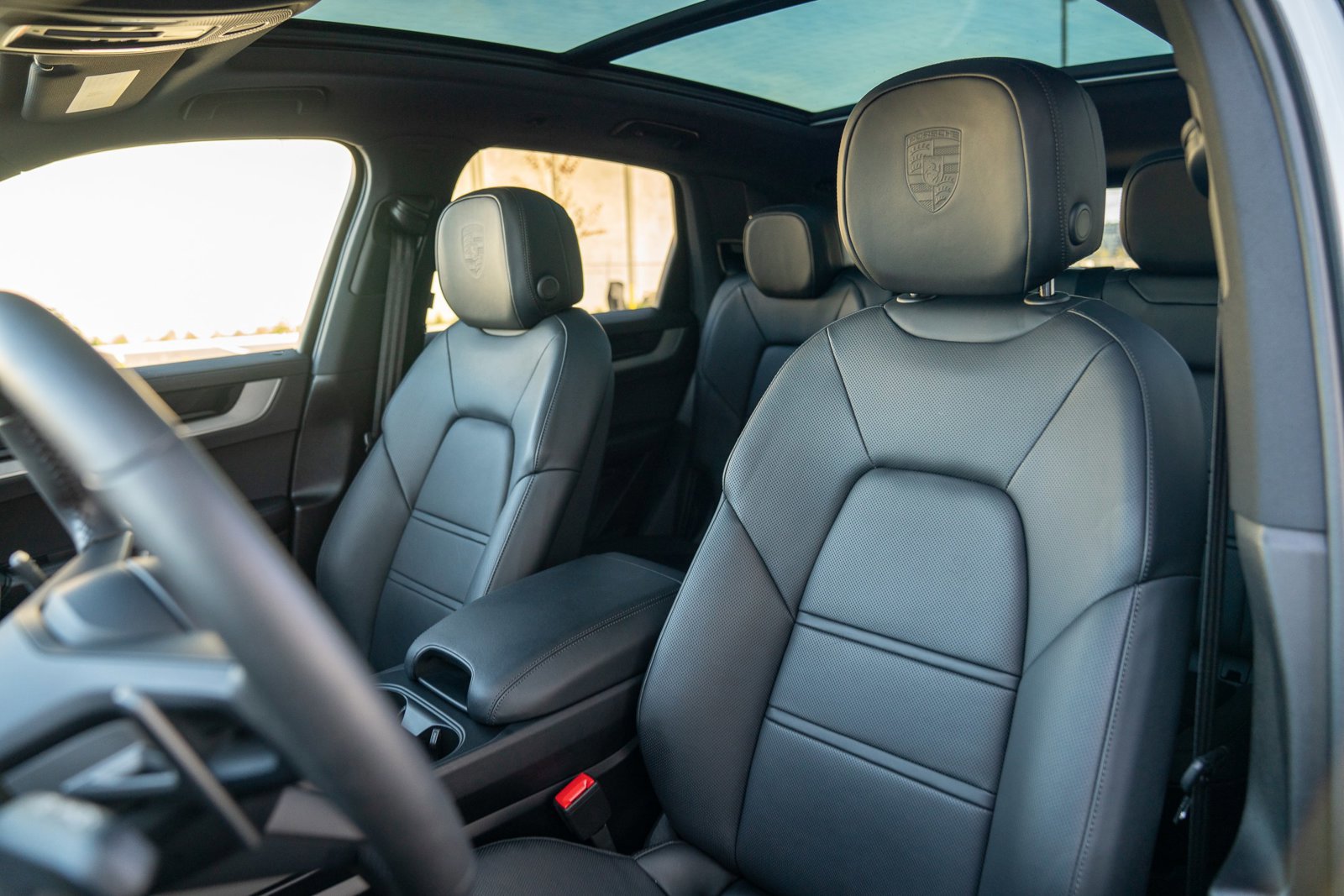 Used 2025 Porsche Cayenne image 5