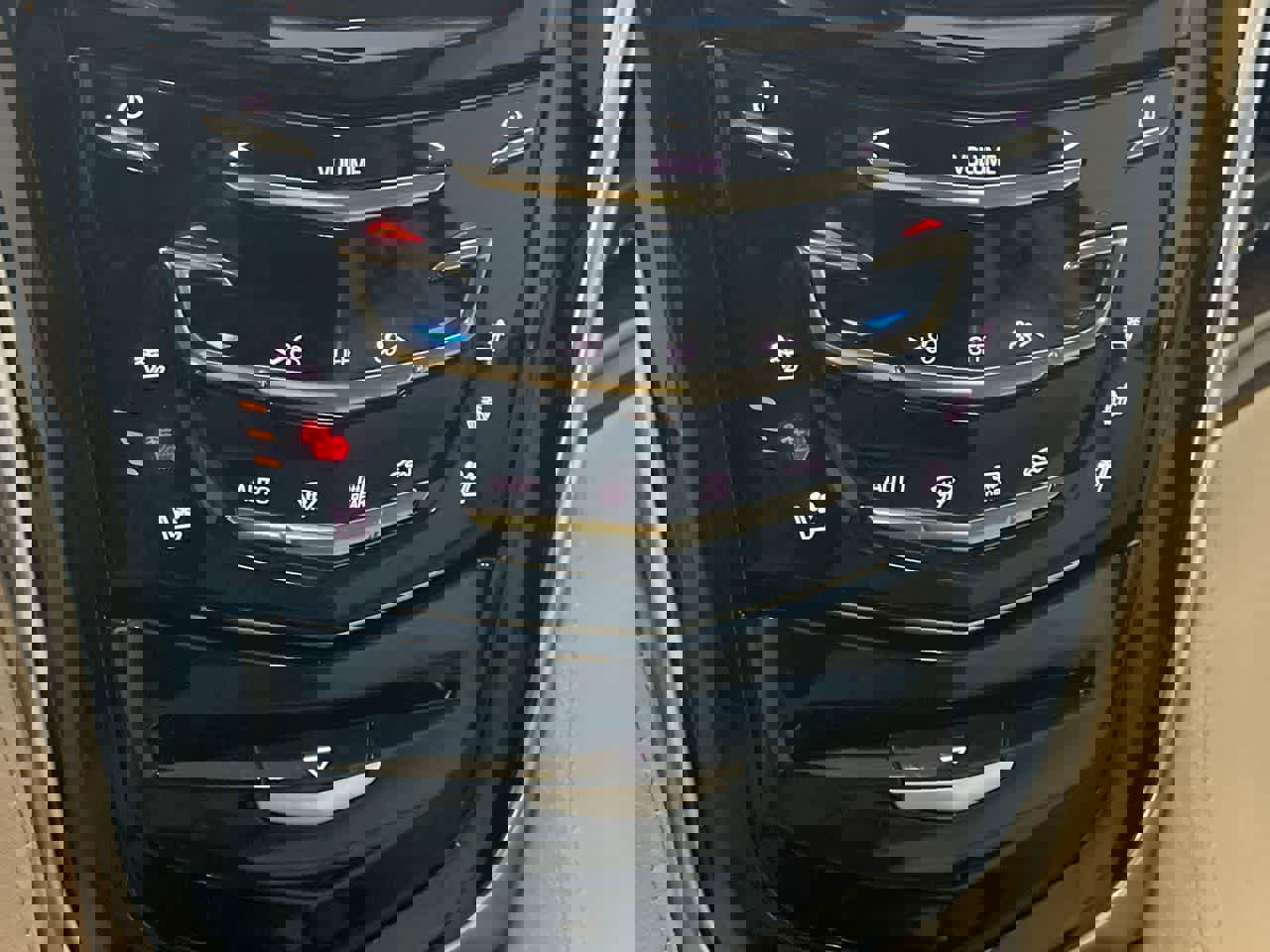 Used 2019 Cadillac Escalade ESV Luxury image 19