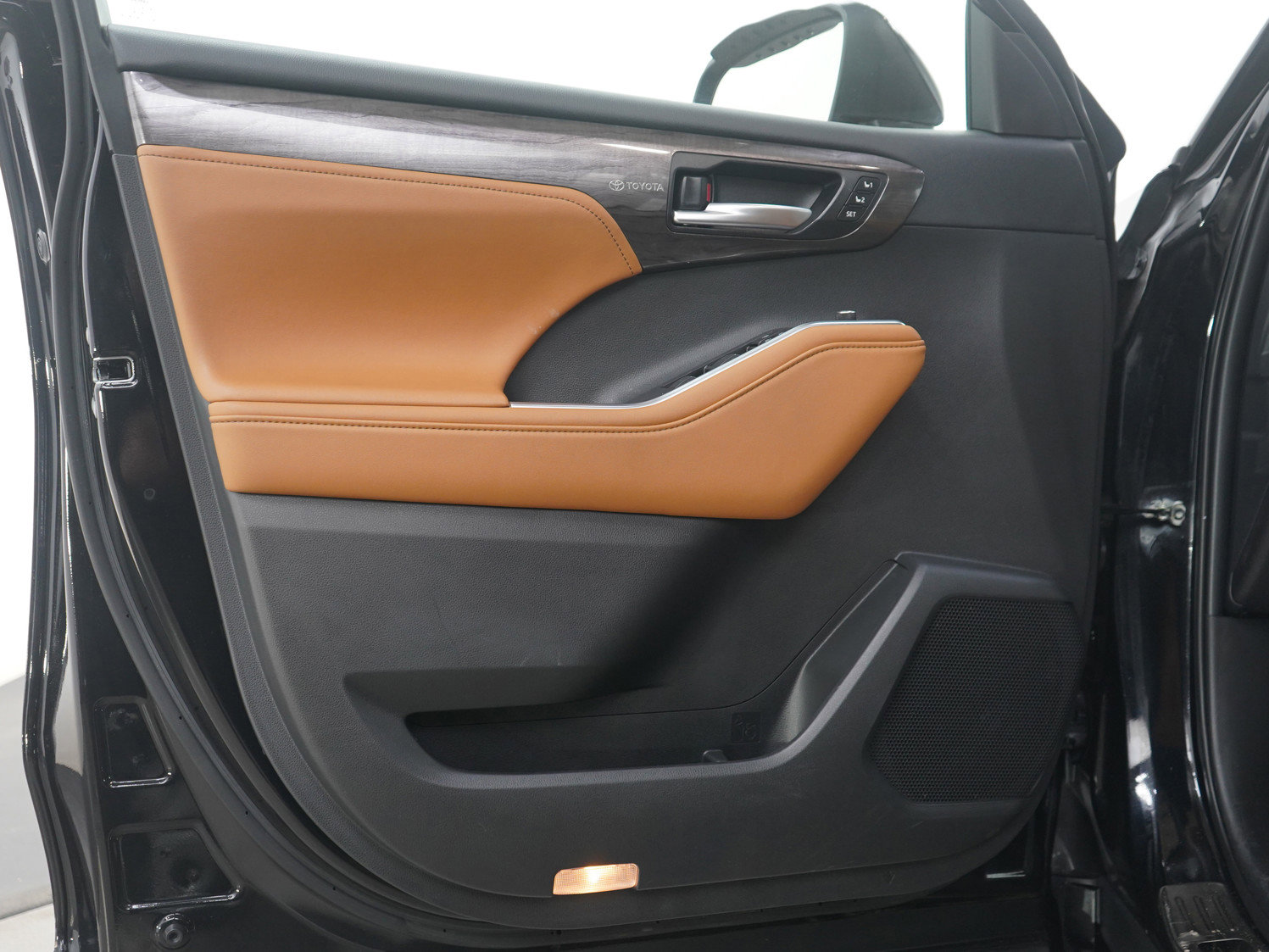 Used 2023 Toyota Highlander Platinum image 20