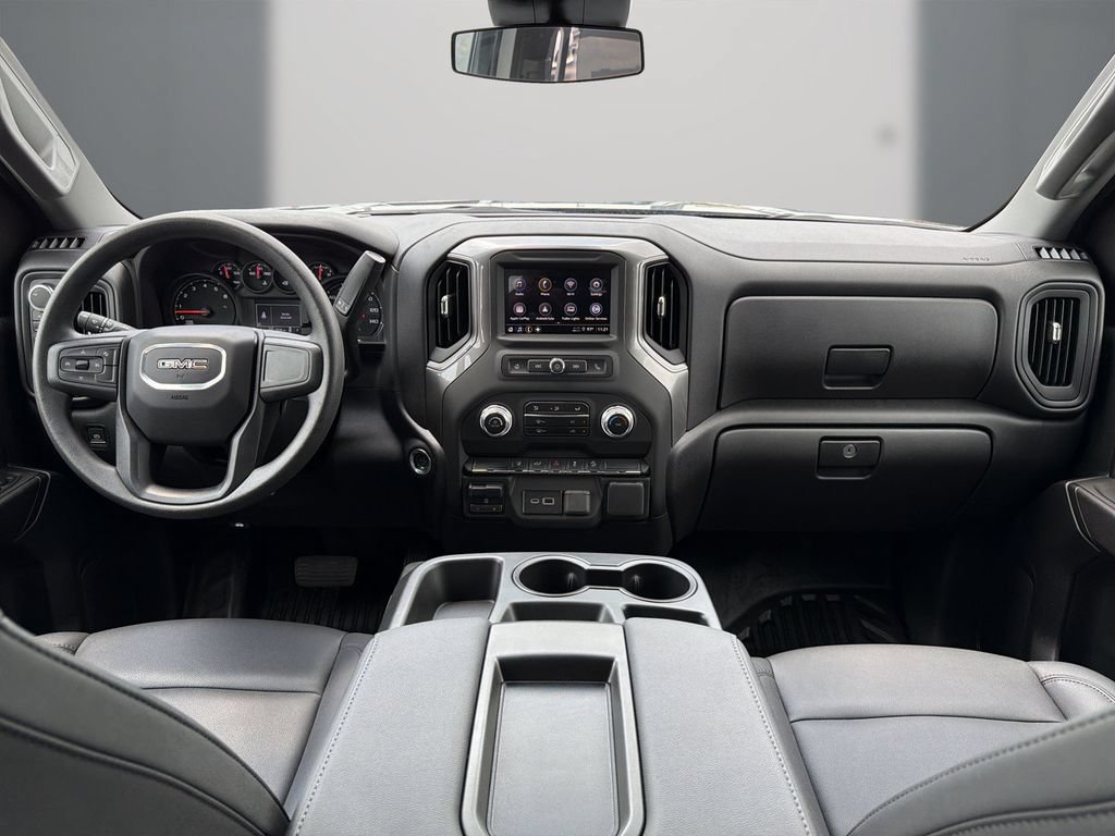 Used 2025 GMC Sierra 2500 Pro AWD/4WD image 17