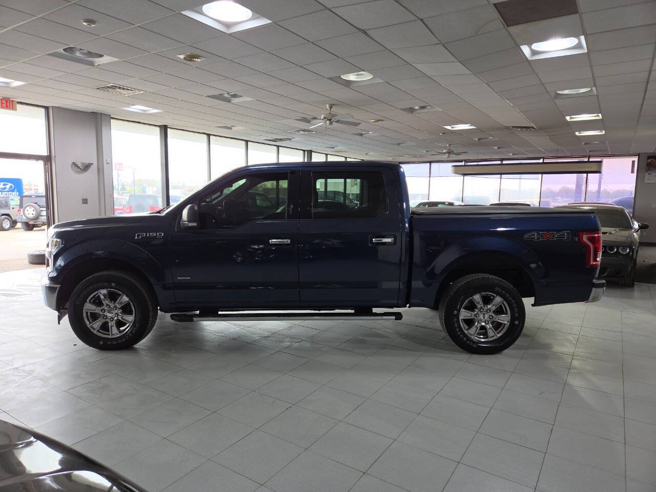 Used 2017 Ford F150 XLT w/ Equipment Group 302A Luxury AWD/4WD image 5