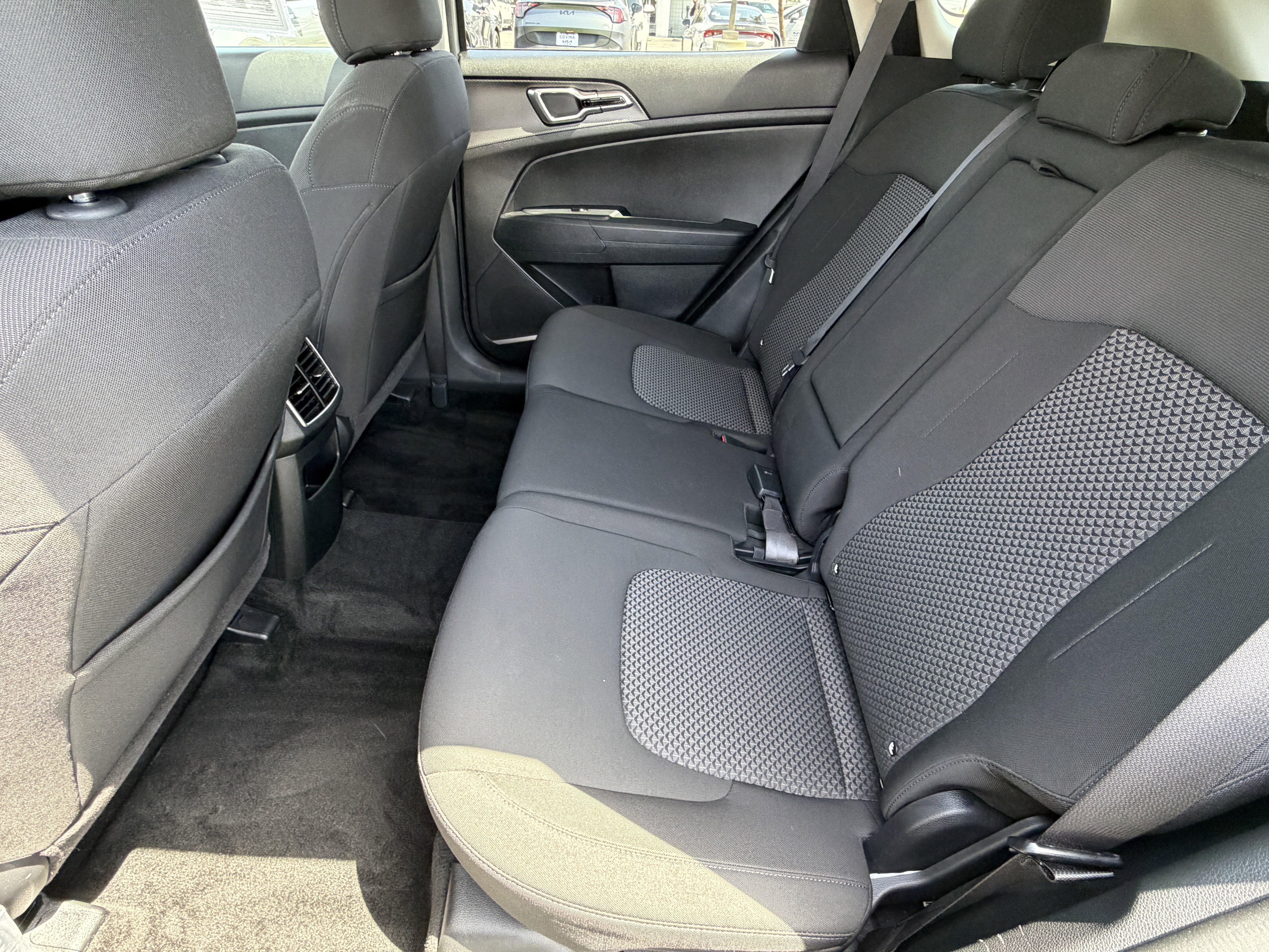 Used 2023 Kia Sportage LX image 25