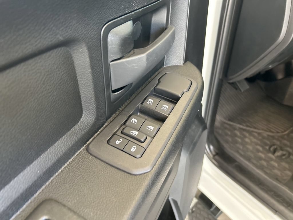 Used 2025 RAM 3500 Tradesman w/ Chrome Appearance Group AWD/4WD image 44