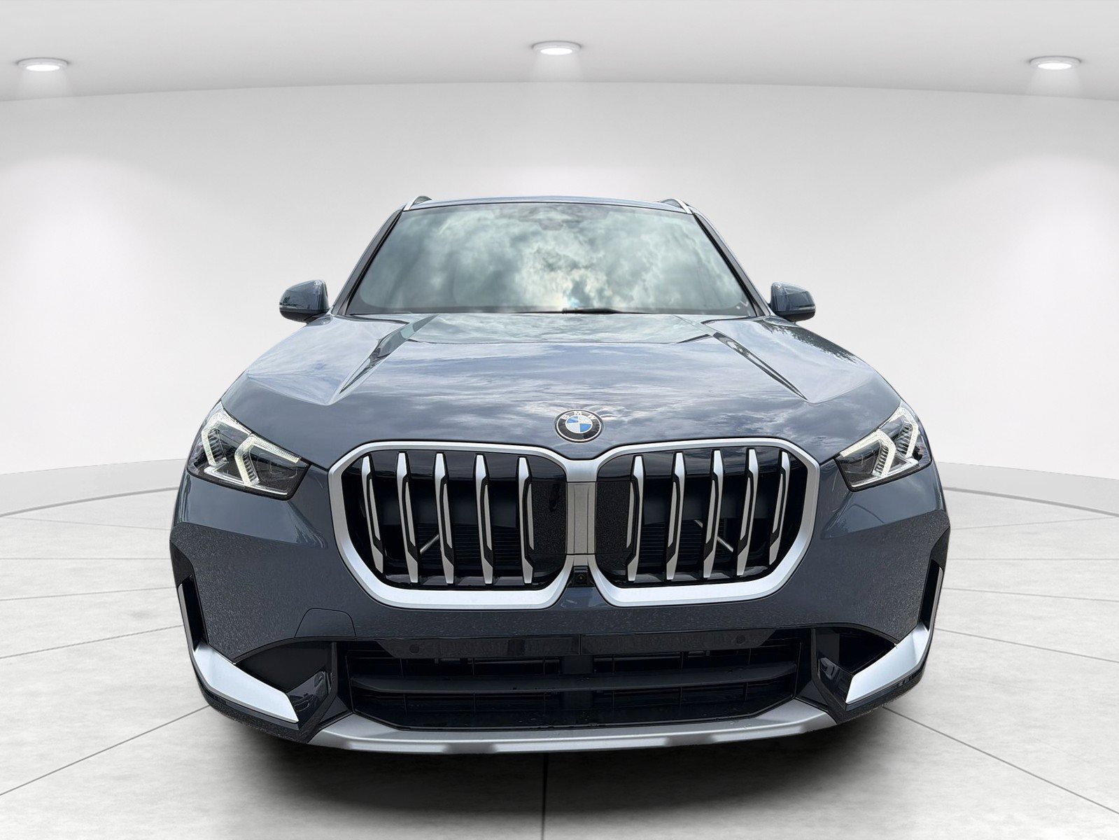 New 2026 BMW X1 xDrive28i w/ Technology Package AWD/4WD image 2