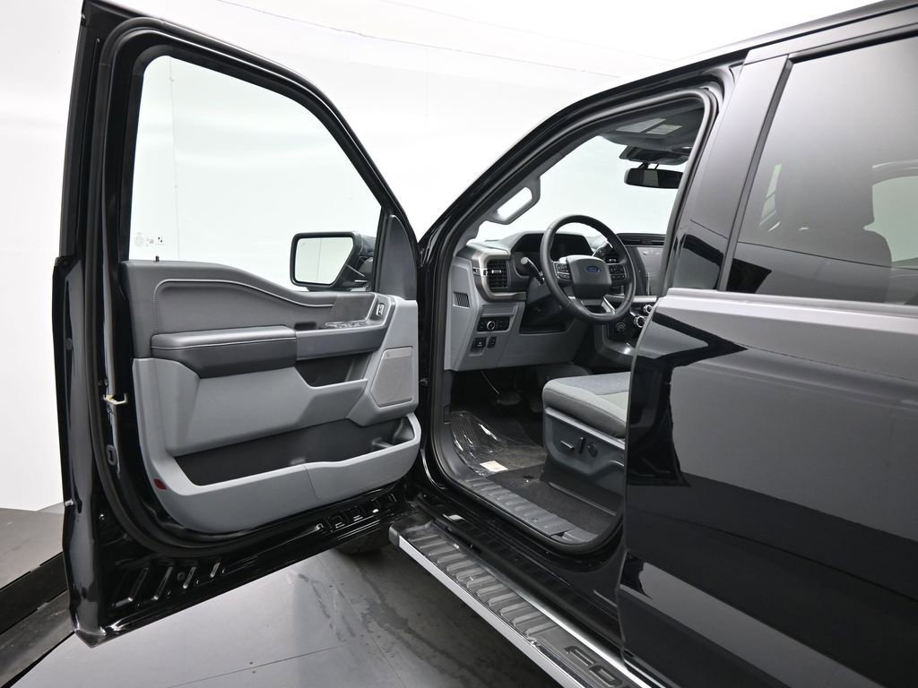 New 2025 Ford F150 XLT w/ Equipment Group 303A High image 8