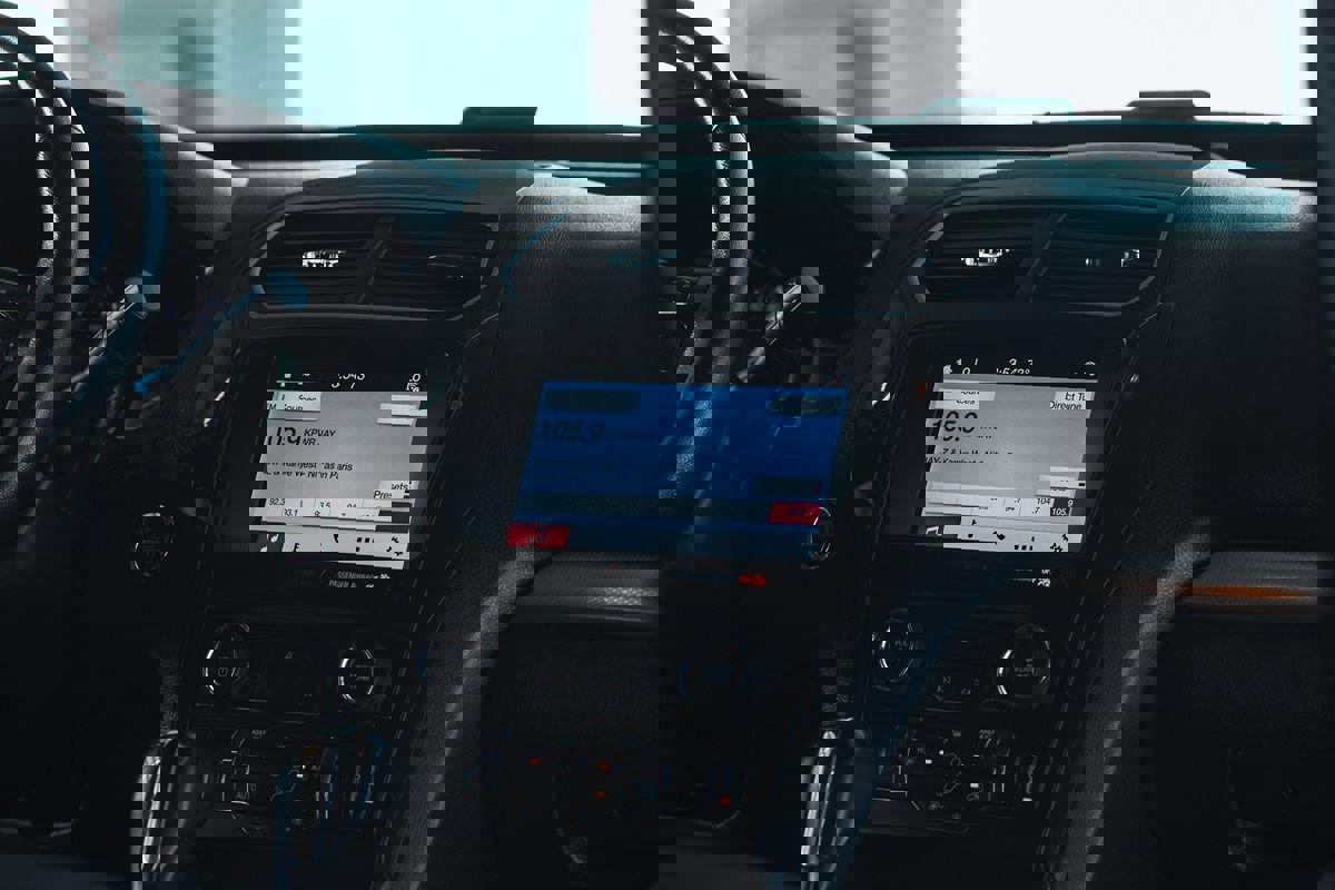 Used 2019 Ford Explorer XLT w/ Equipment Group 201A image 21