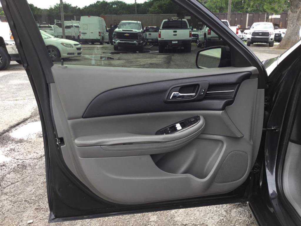 Used 2015 Chevrolet Malibu LT w/ Power Convenience Package FWD image 21