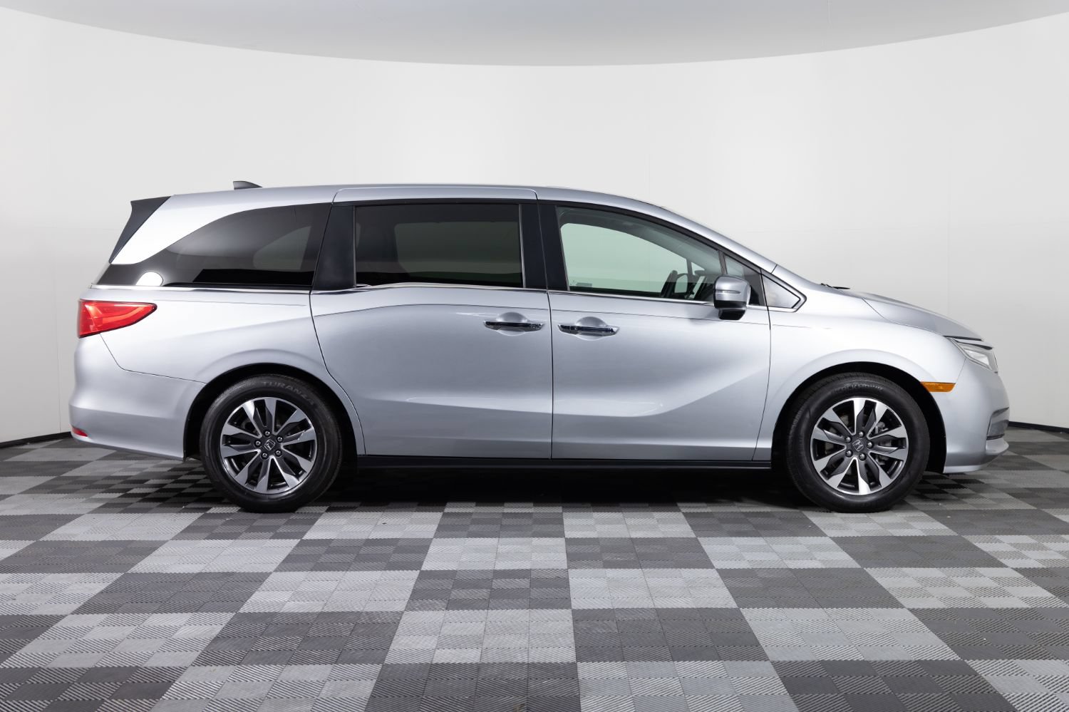 Used 2024 Honda Odyssey EX-L image 9