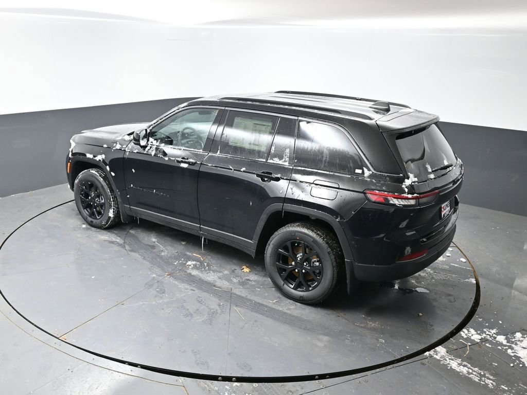 New 2026 Jeep Grand Cherokee Altitude image 35