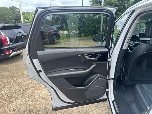 Used 2019 Audi Q7 3.0T Premium Plus w/ Premium Plus Package AWD/4WD image 32