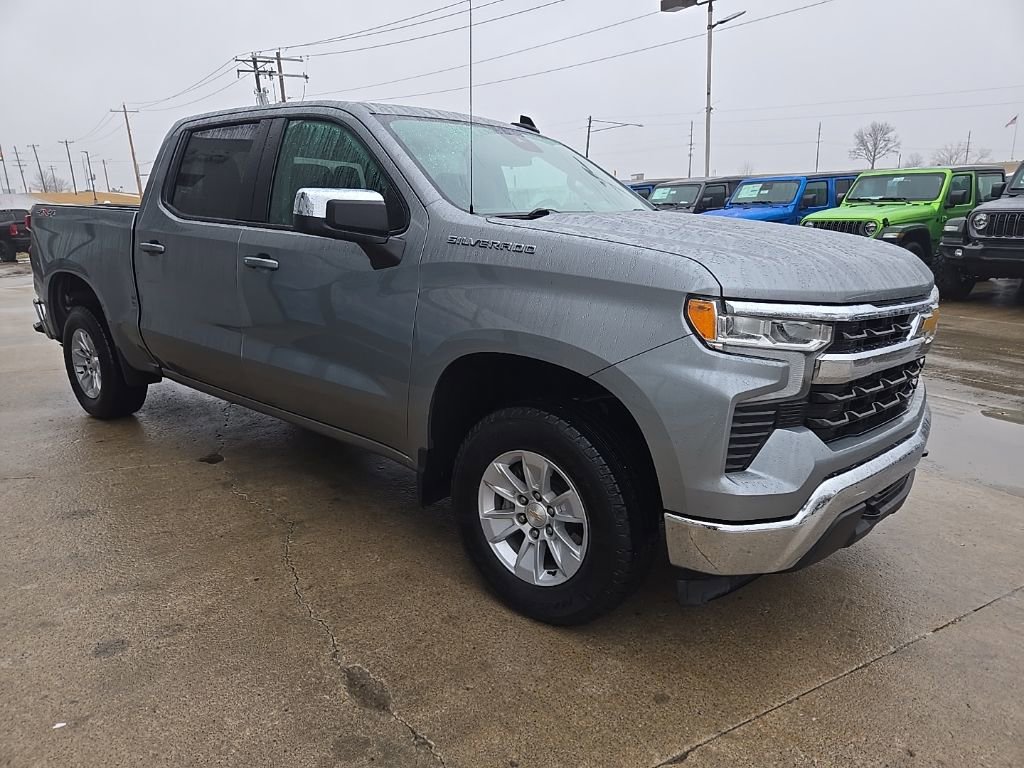Used 2025 Chevrolet Silverado 1500 LT image 14