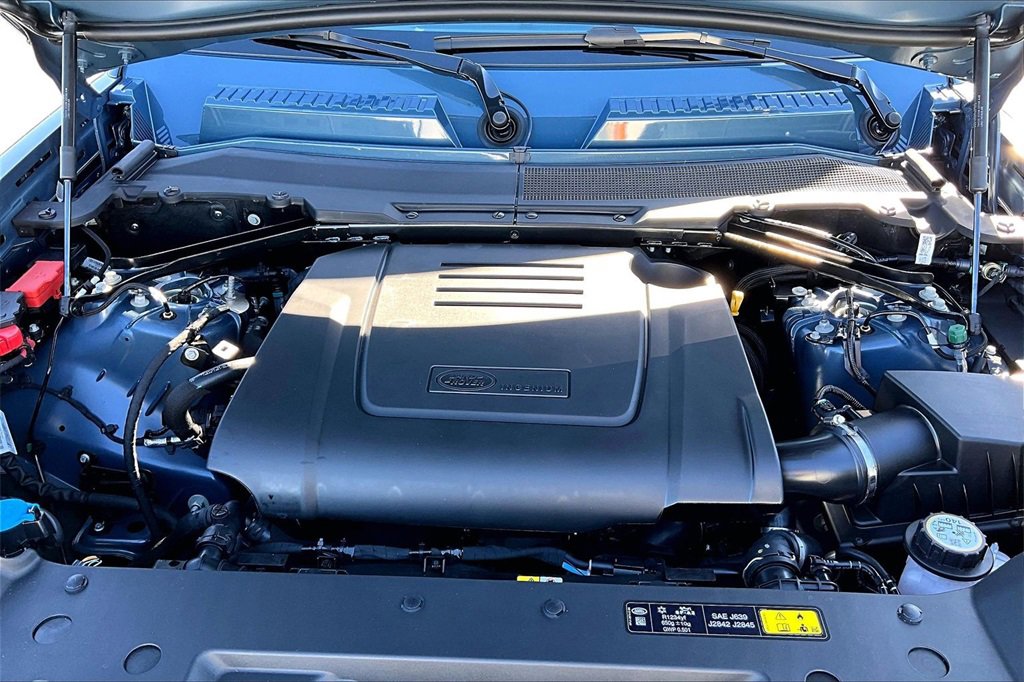 New 2026 Land Rover Defender 110 S image 12