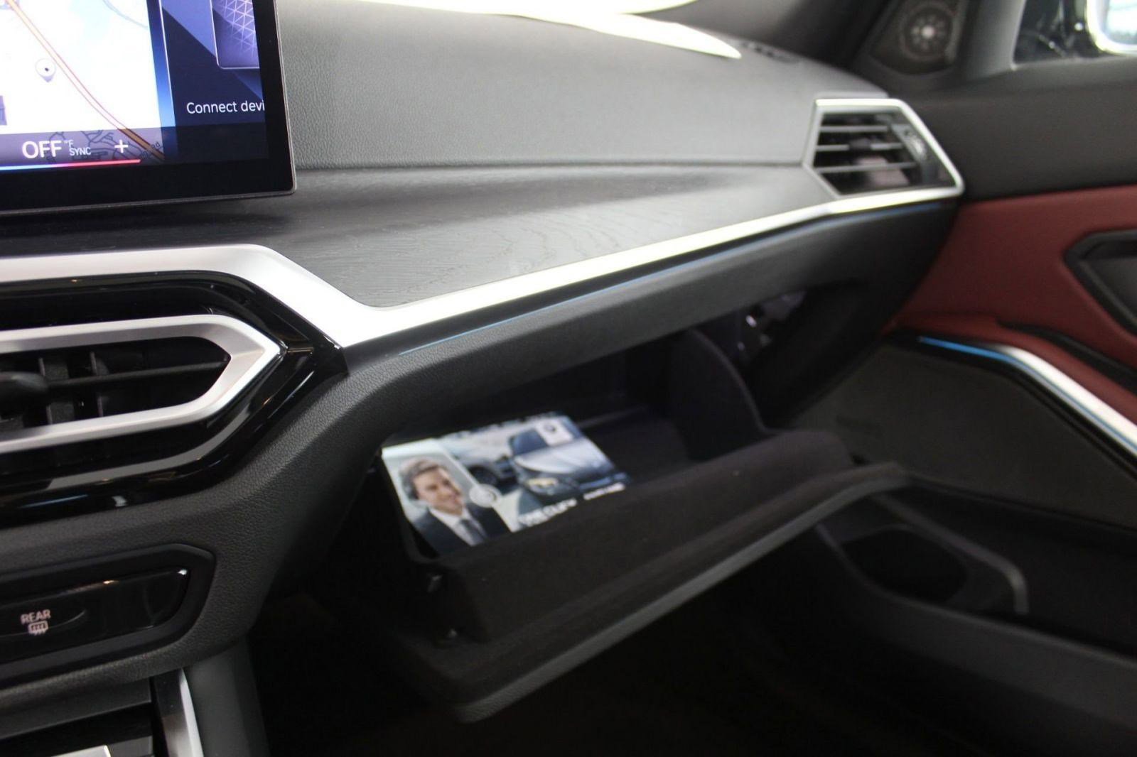 Used 2024 BMW 330e xDrive w/ Premium Package image 31