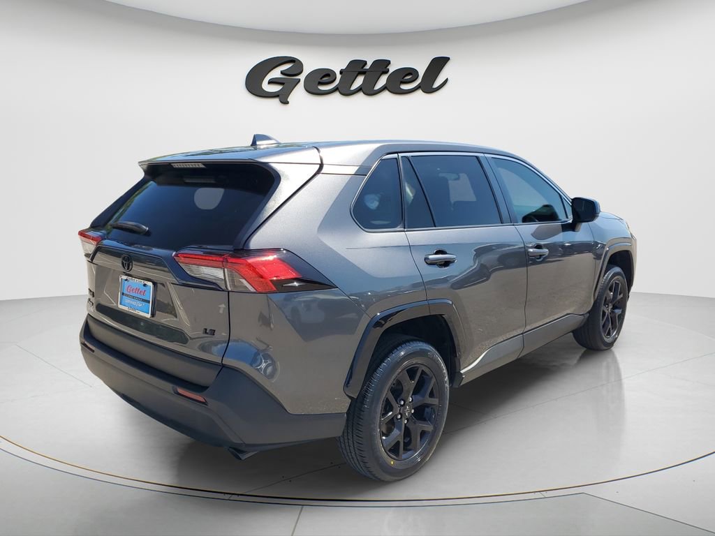 Used 2023 Toyota RAV4 LE image 4