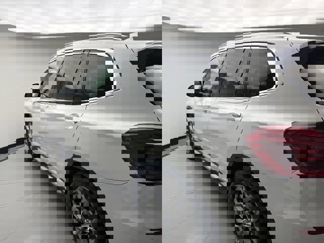 Used 2021 BMW X3 xDrive30e w/ Convenience Package image 3