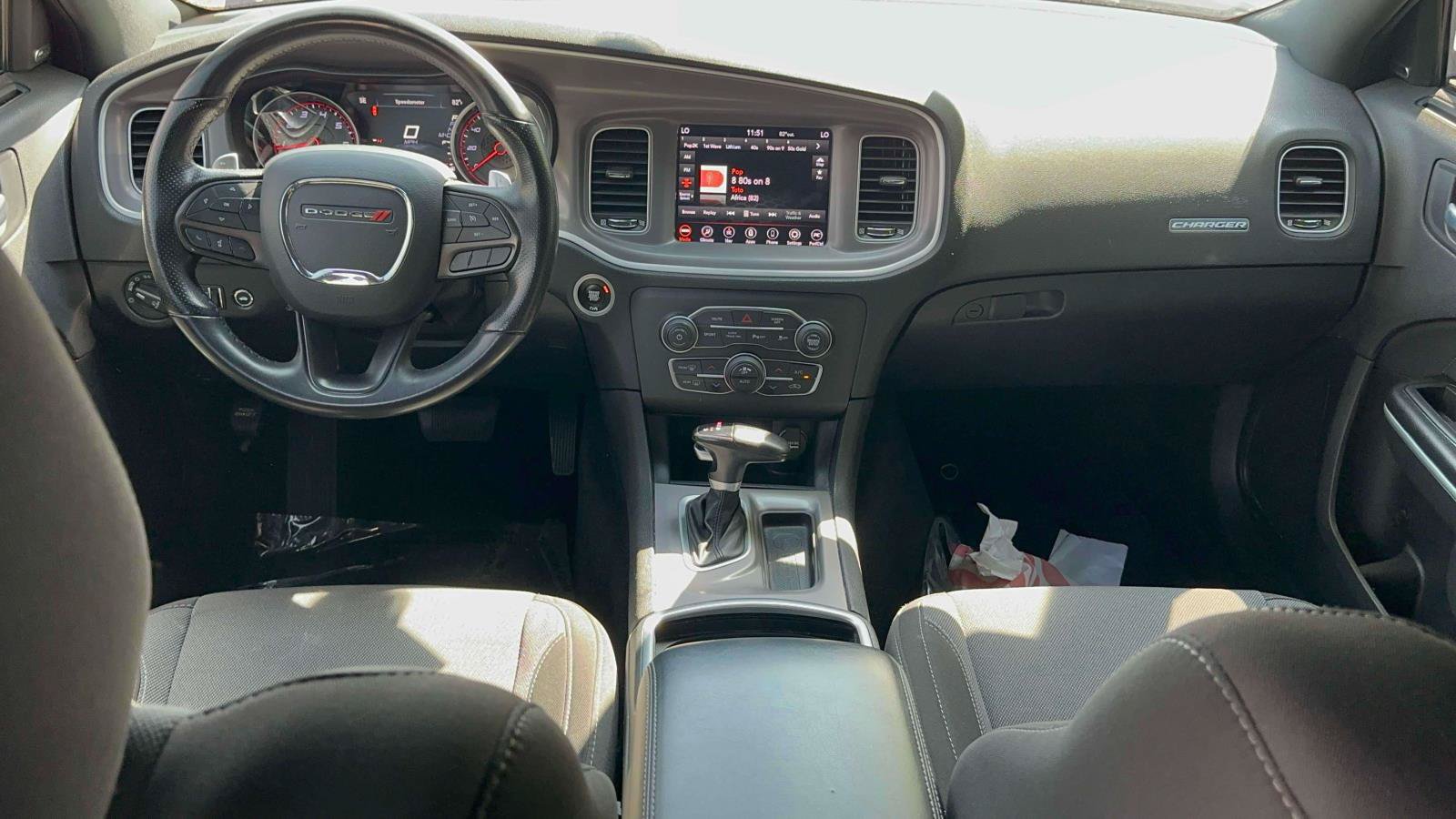 Used 2022 Dodge Charger SXT w/ Navigation & Travel Group AWD/4WD image 11
