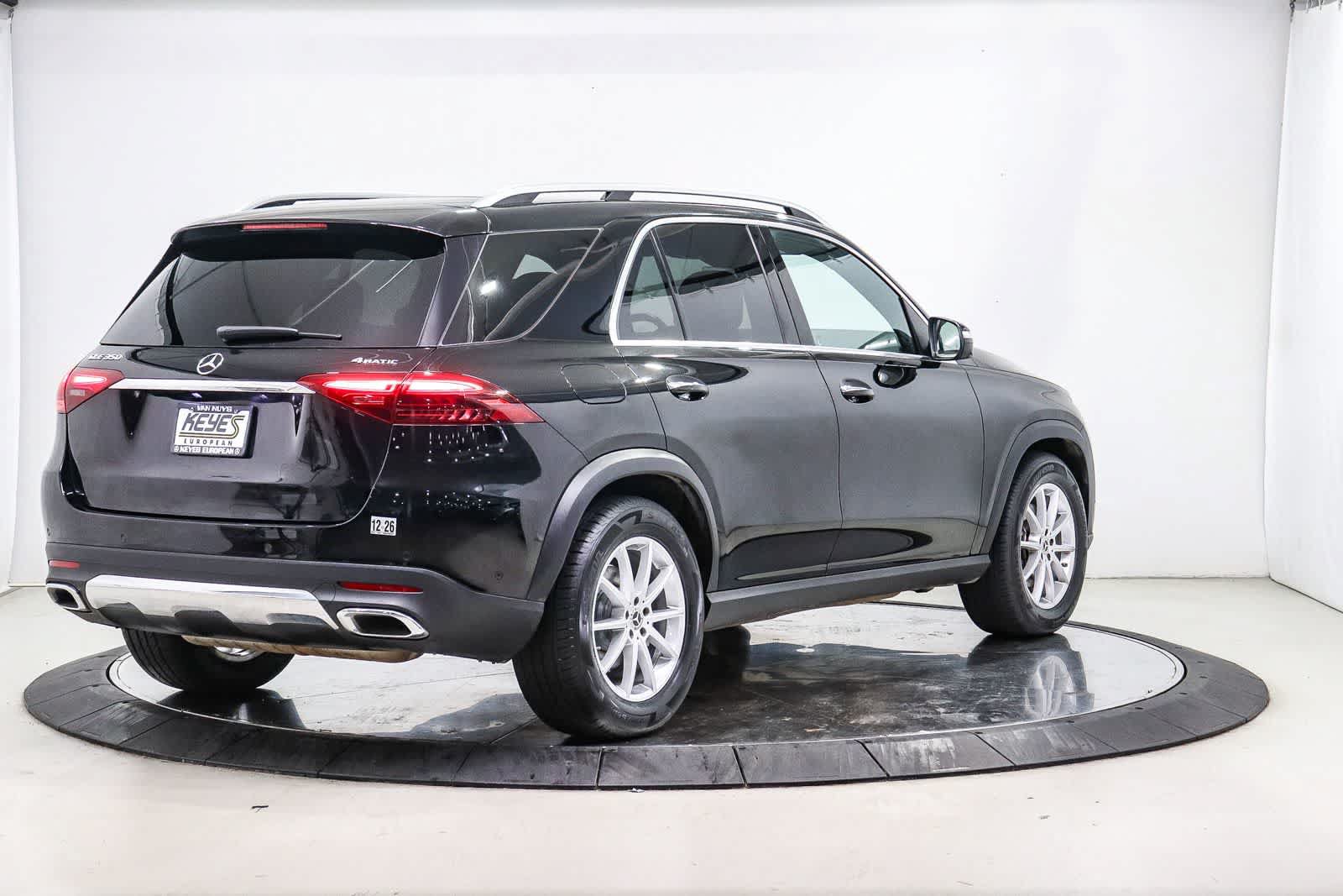 Used 2024 Mercedes-Benz GLE 350 4MATIC w/ 3rd Row Seat Package image 4