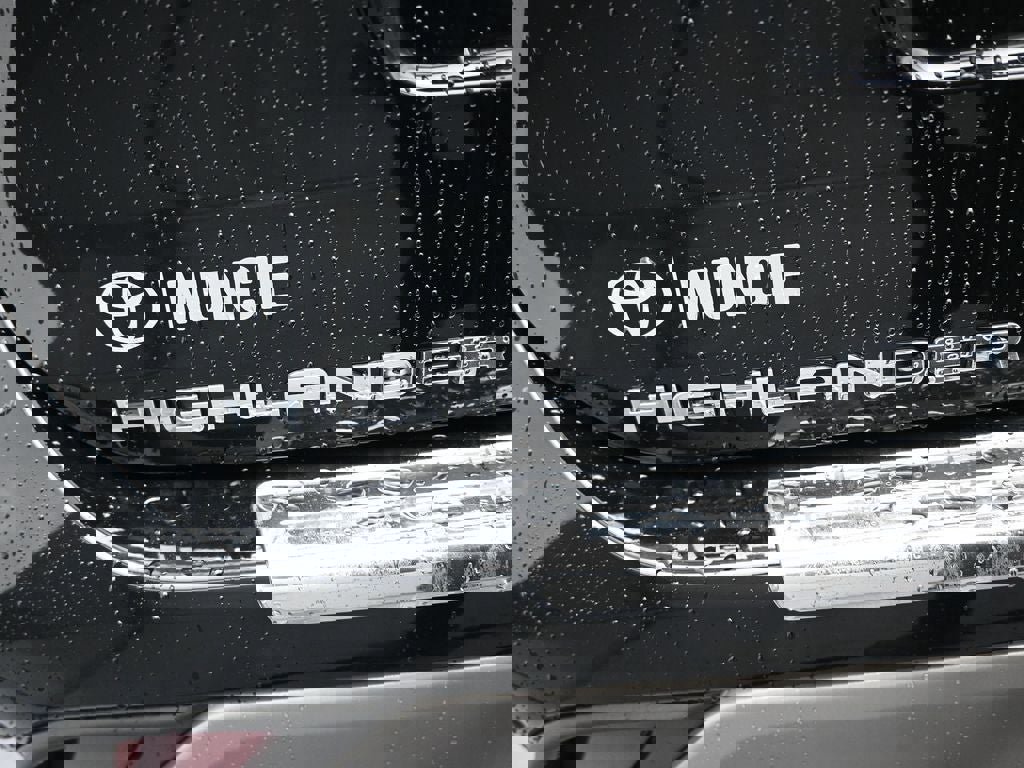 New 2026 Toyota Highlander Platinum image 45