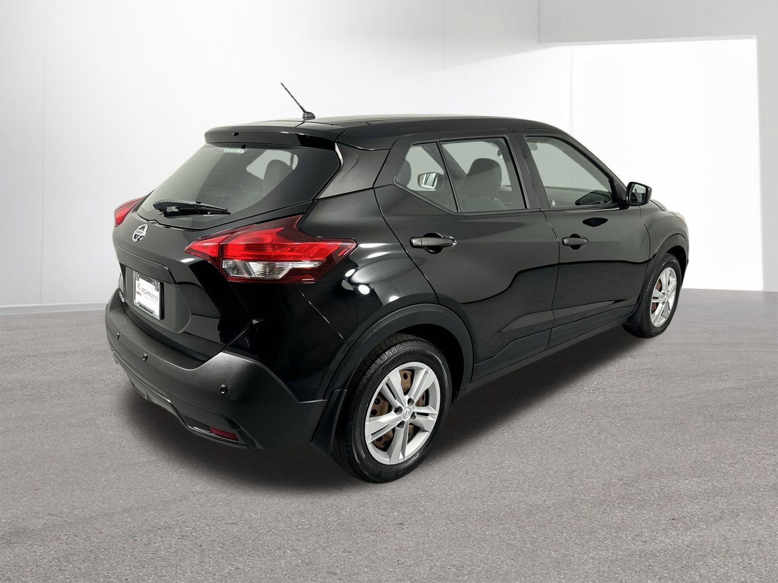 Used 2020 Nissan Kicks S image 35