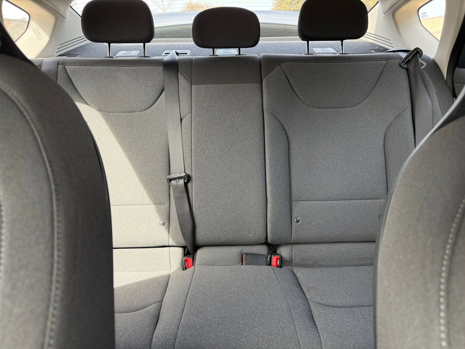 Used 2025 Kia K4 LXS image 40