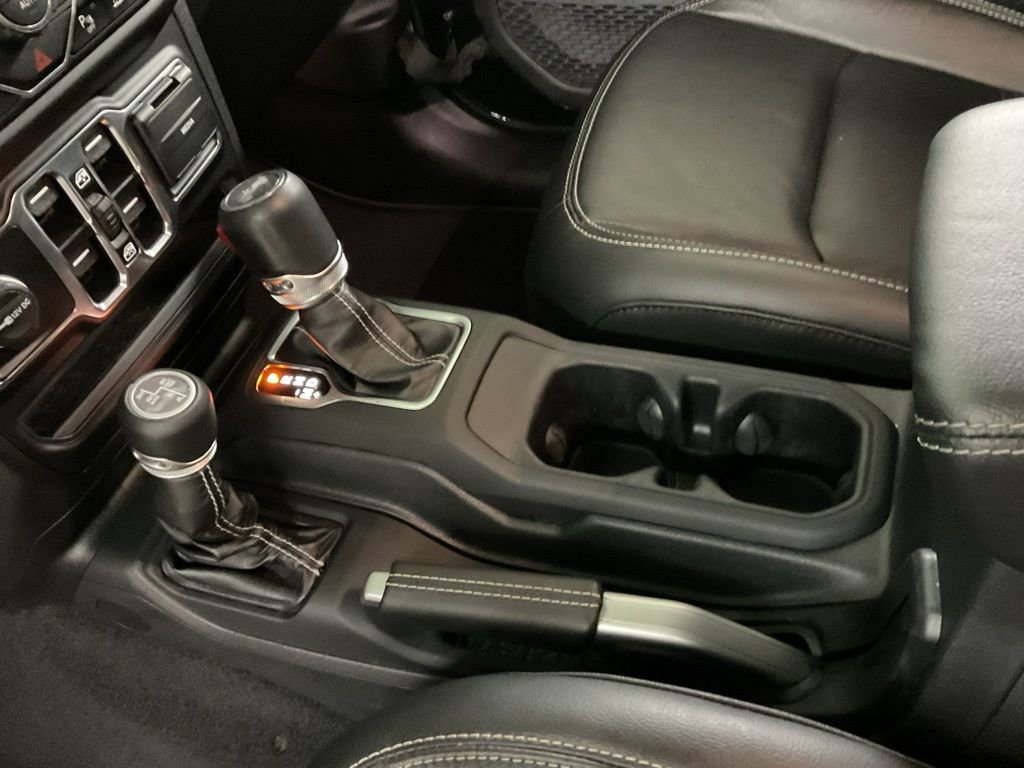 Used 2023 Jeep Wrangler Unlimited Sahara w/ Cold Weather Group image 18