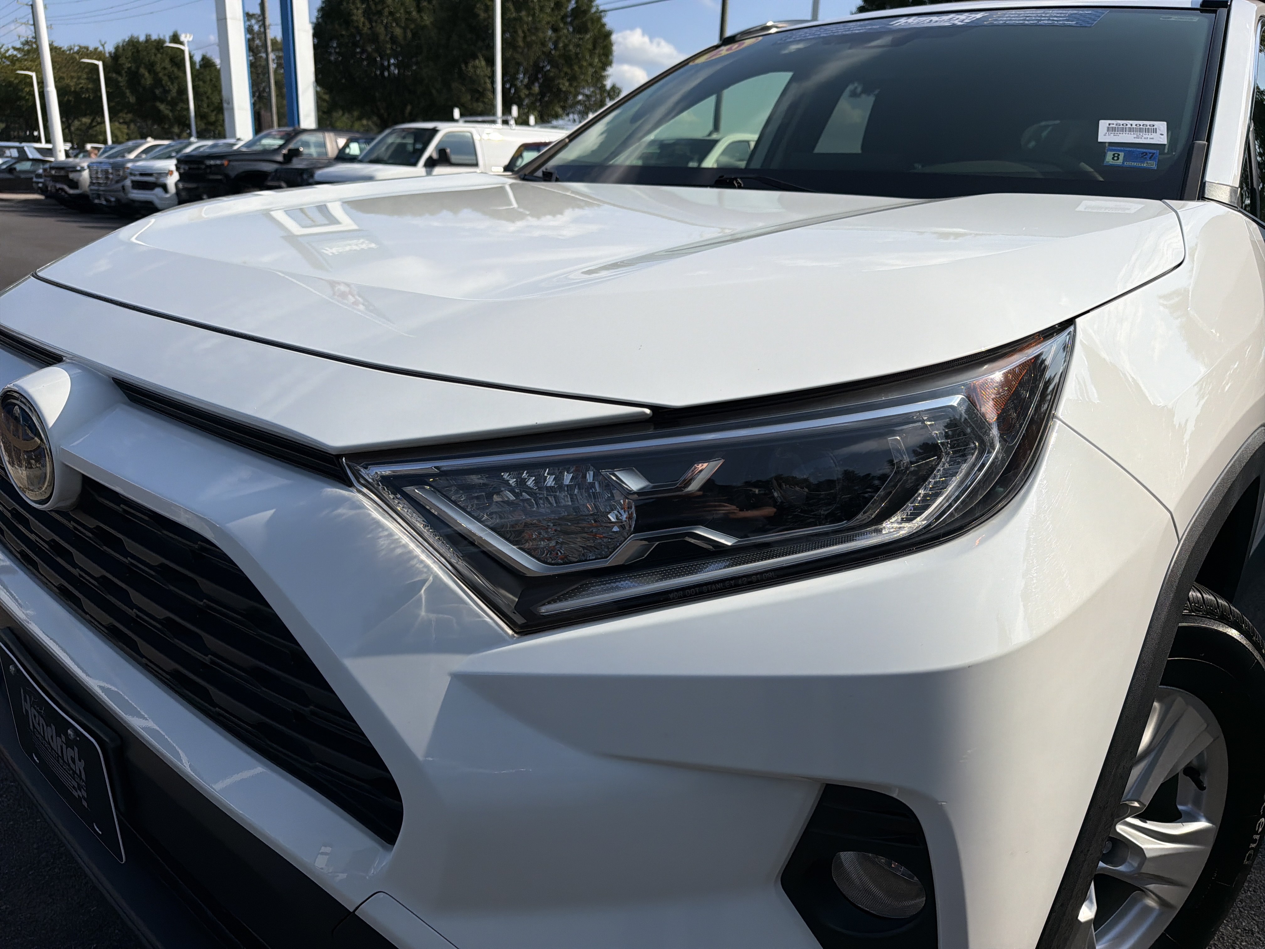 Used 2020 Toyota RAV4 XLE w/ Convenience Package AWD/4WD image 6