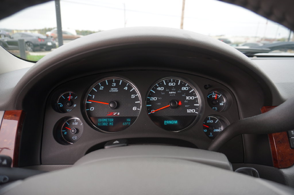 Used 2013 Chevrolet Silverado 1500 LTZ w/ Z71 Appearance Package AWD/4WD image 15
