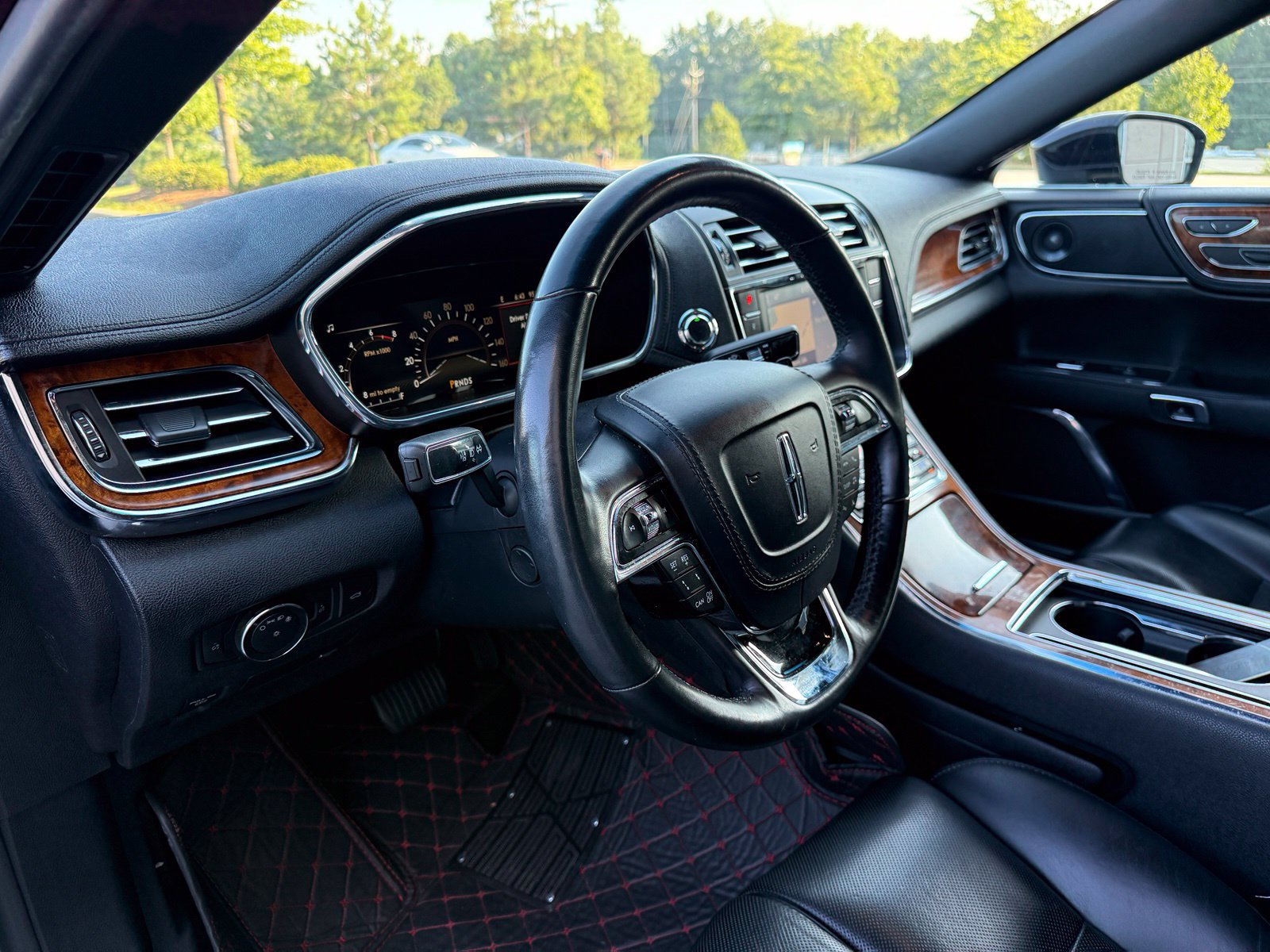 Used 2020 Lincoln Continental AWD w/ Premium Package image 22