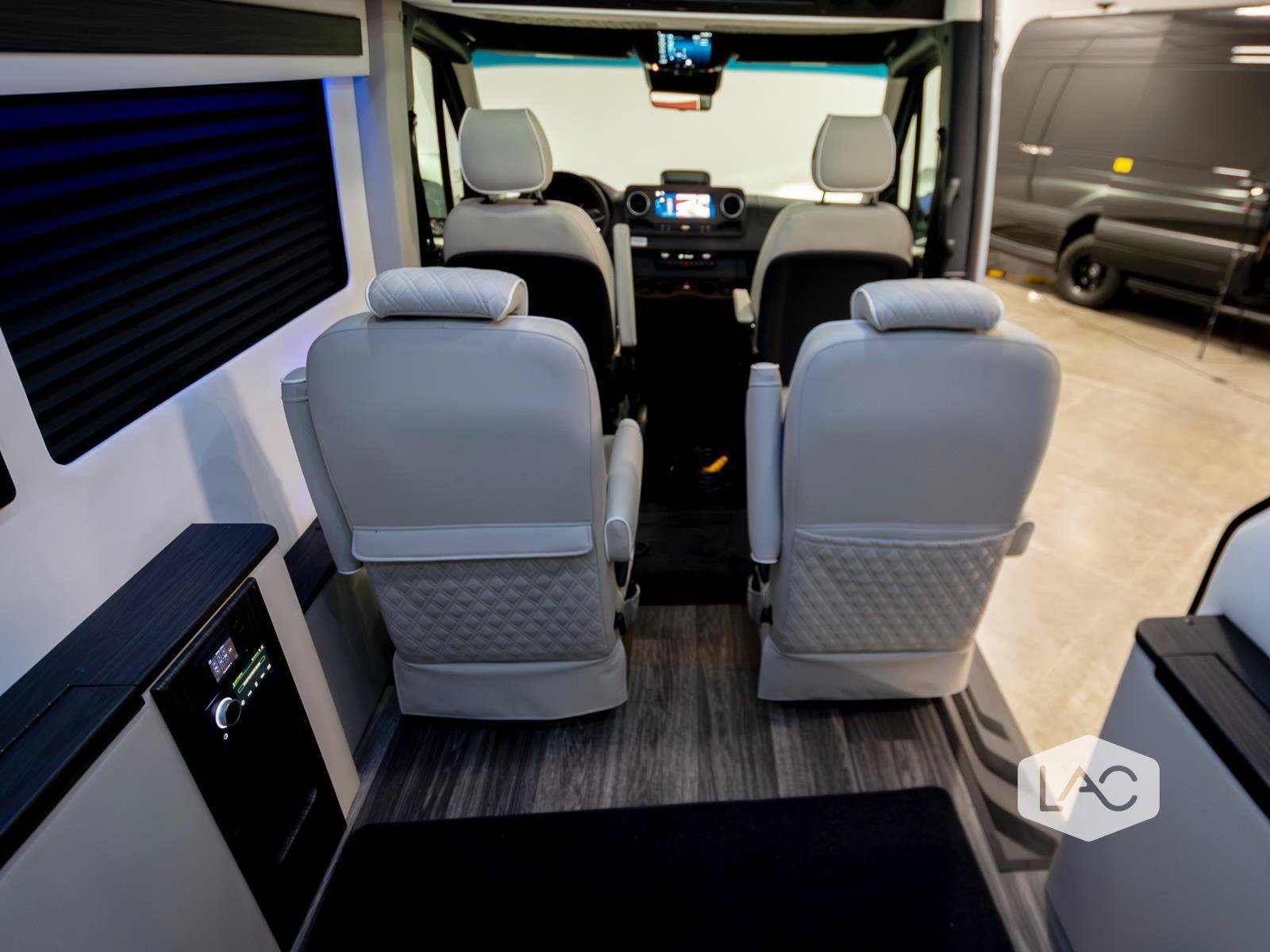 Used 2025 Mercedes-Benz Sprinter 3500 image 36