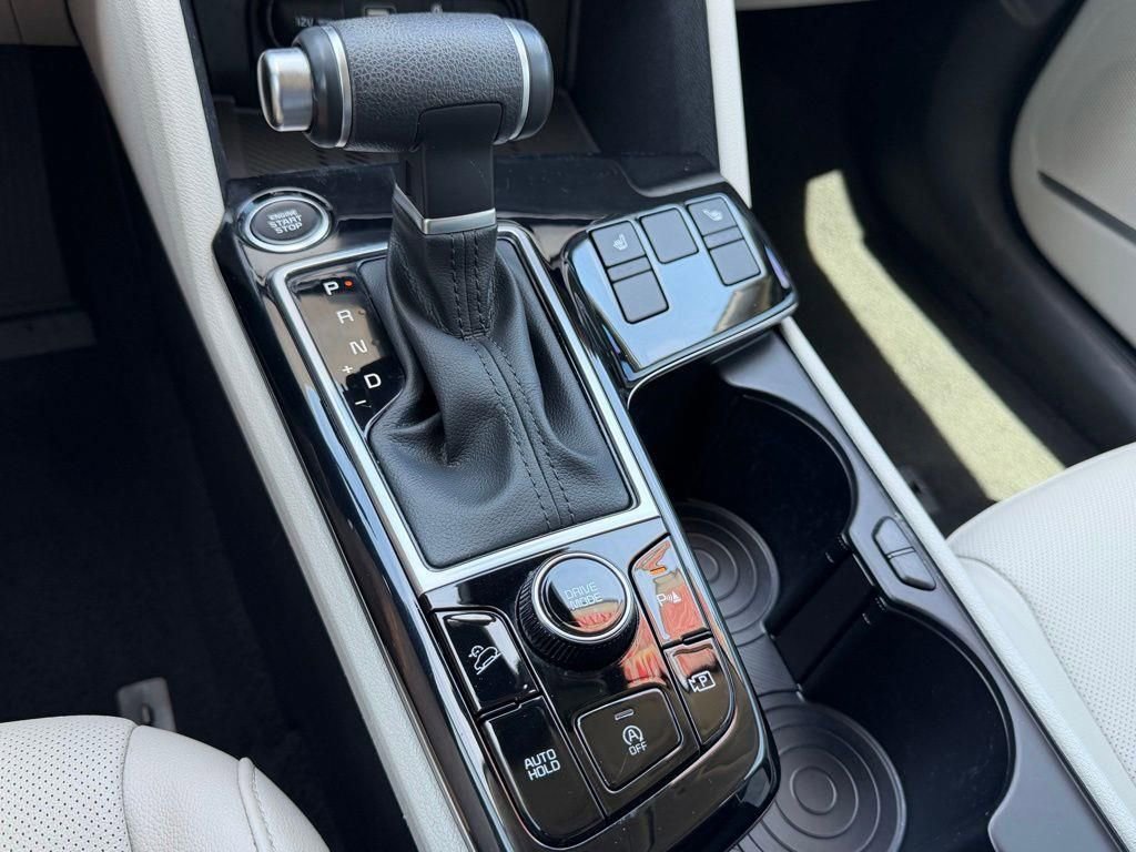 Used 2024 Kia Sportage EX image 21