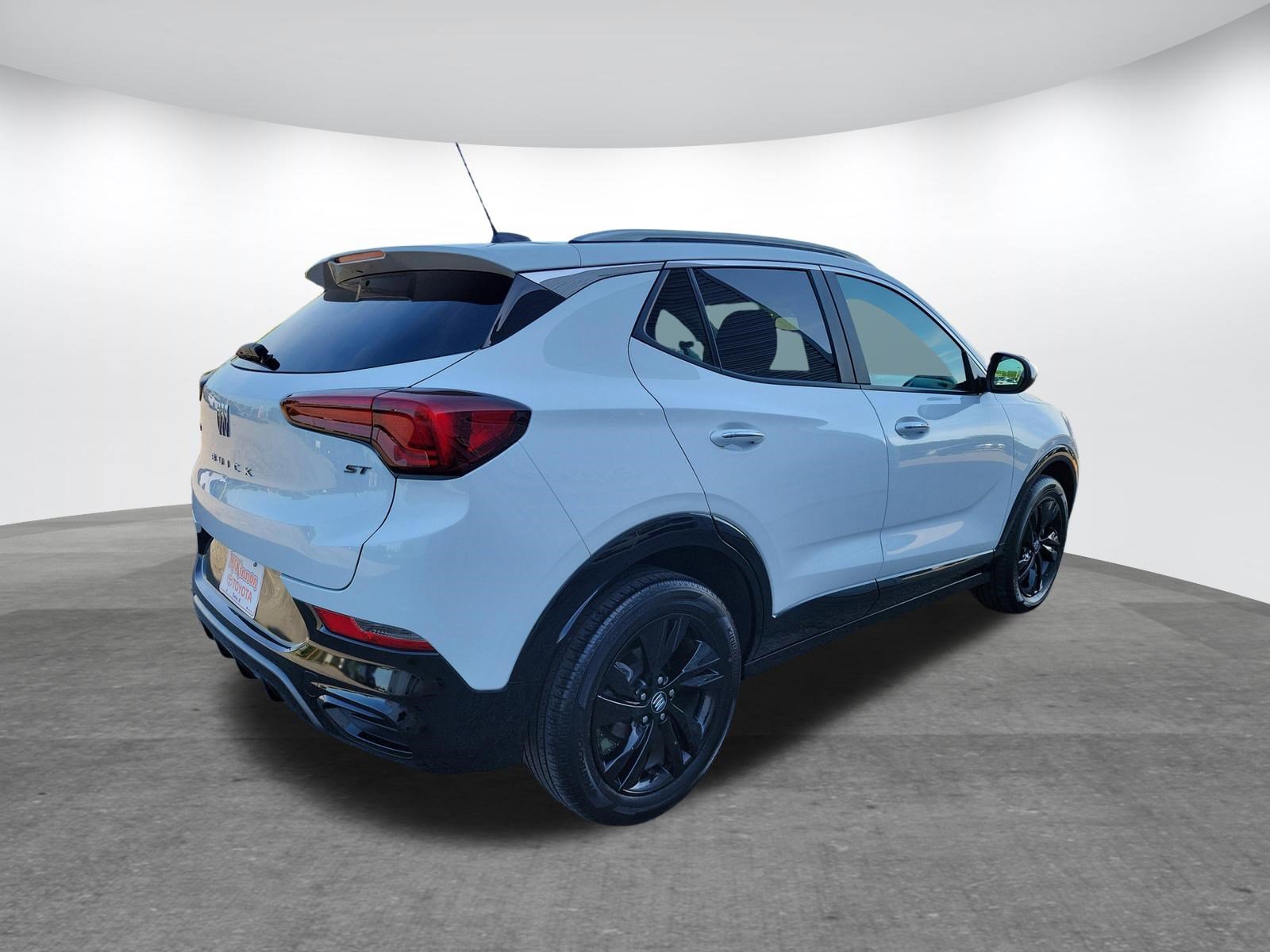 Used 2024 Buick Encore GX Sport Touring w/ Comfort Package FWD image 5