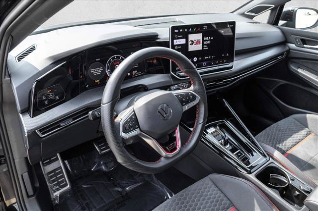 Used 2025 Volkswagen GTI SE FWD image 10