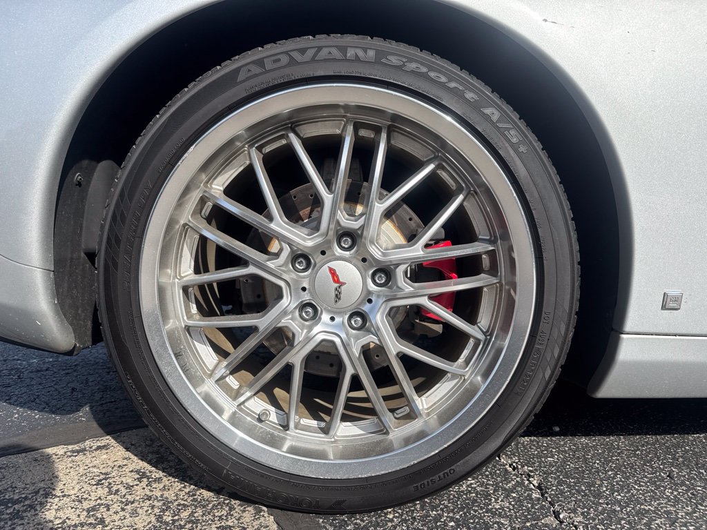 Used 2009 Chevrolet Corvette Coupe RWD image 24