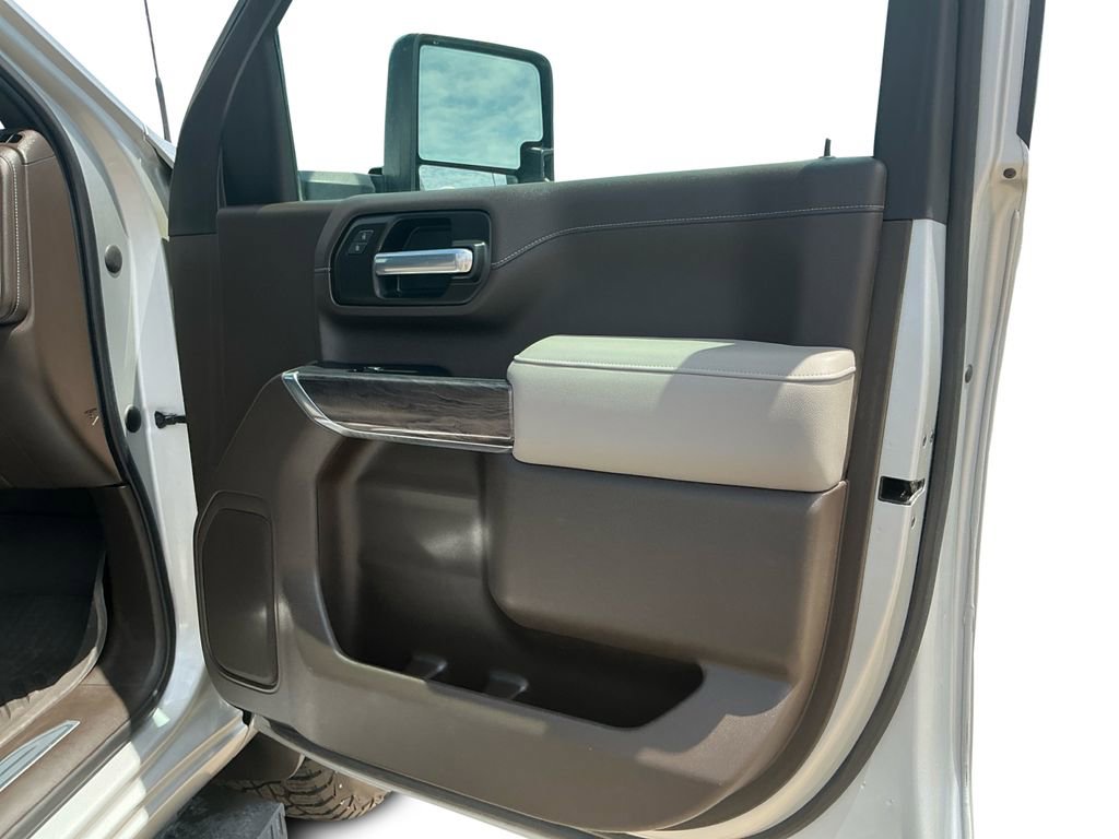 Used 2023 Chevrolet Silverado 2500 LTZ AWD/4WD image 16